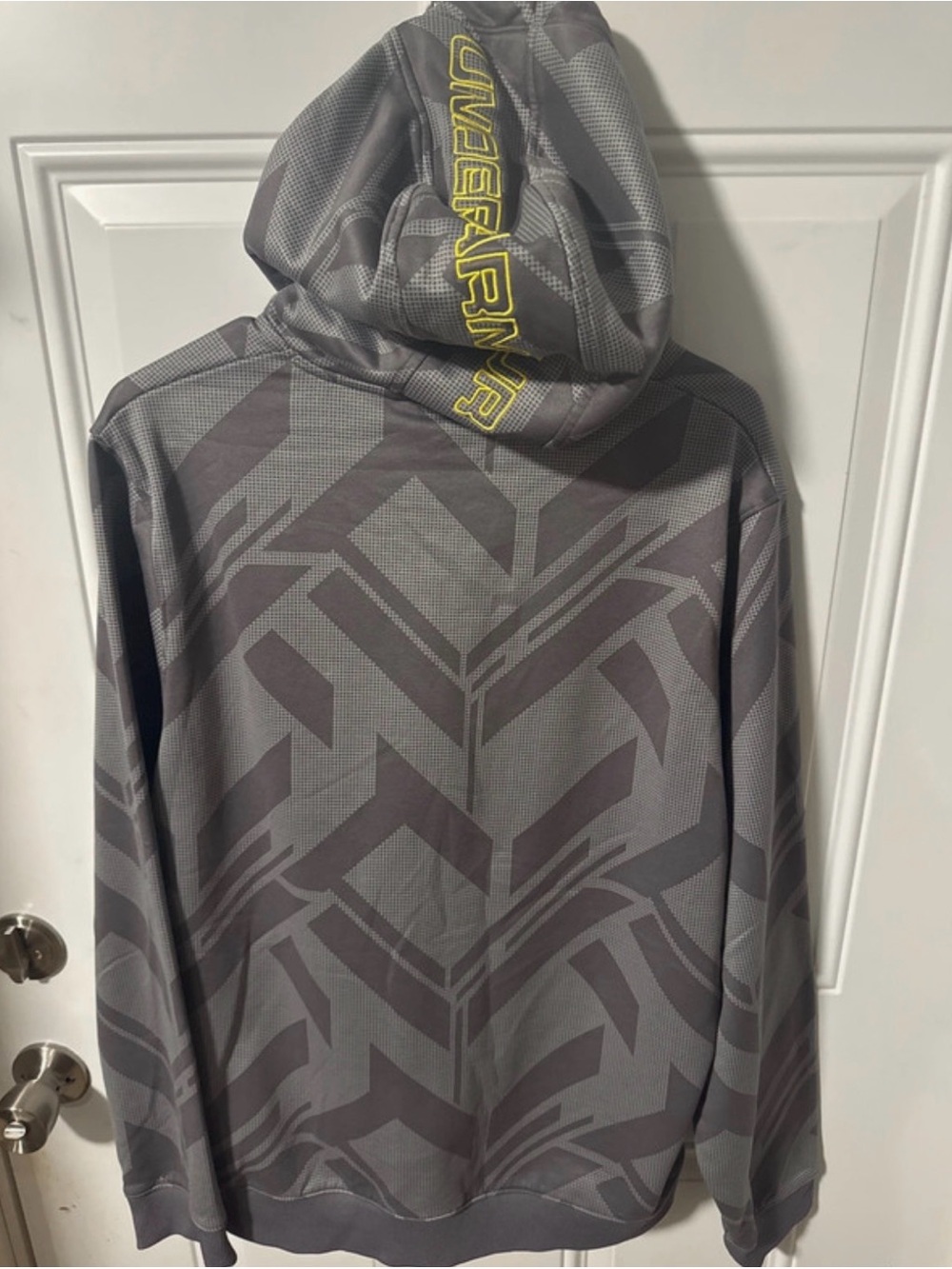 Men Sweater Subcategory Identification - Picture 2 of 3